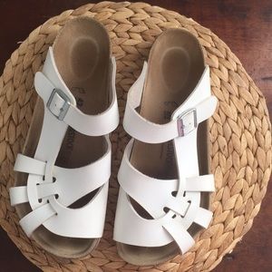White Pisa birkenstocks!
